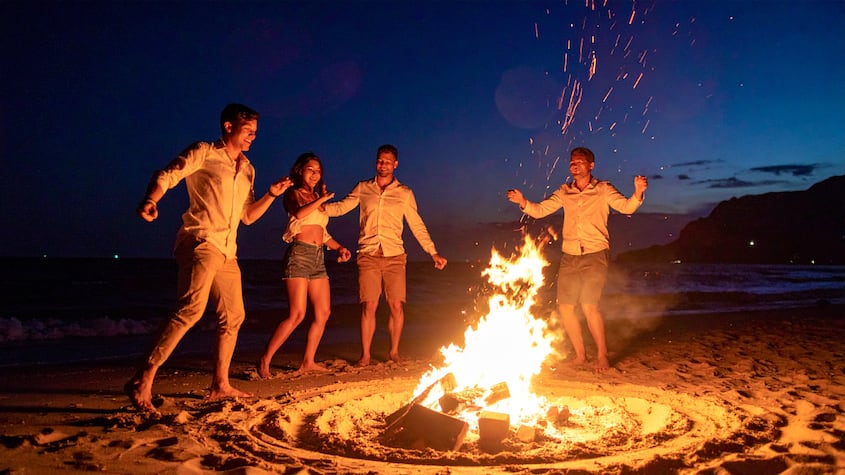 Noche de San Juan 2025 en España: 4 rituales para hacer con amigos