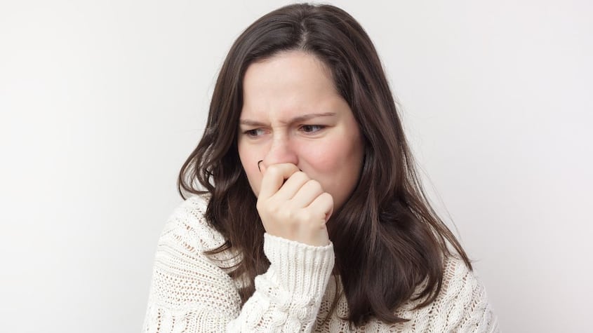 El significado de oler a orina de la nada