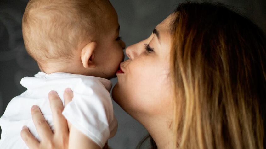 Madre e hijo.