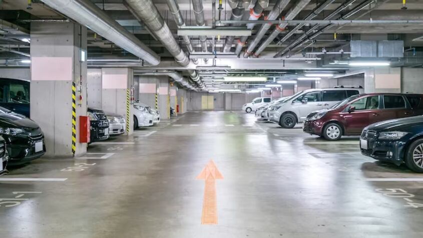 Esto debes hacer si alguien estaciona su coche en tu plaza de garaje, según la ley española