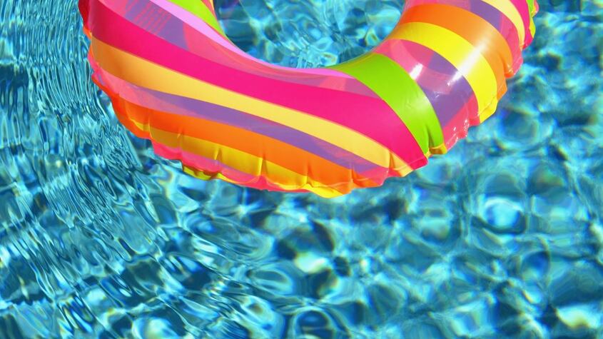 Niña muere ahogada en una piscina hinchable en su casa tras maniobras de reanimación