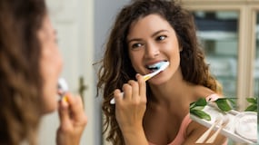 La pasta de dientes es cosa del pasado; este es su reemplazo y causa furor