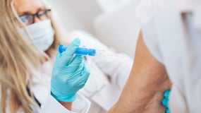 Datos: El SAS operó a 45.000 personas fuera de plazo en el mes de mayo