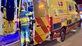 Un joven en estado grave tras caerle una rama en una plaza de Madrid