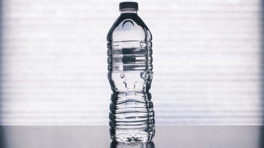 Agua embotellada
