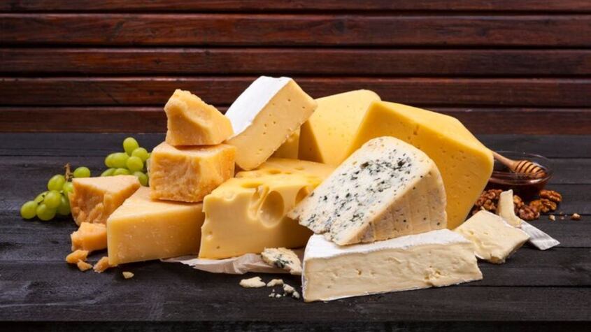 ¿Cómo conservar cada tipo de queso, según su composición?