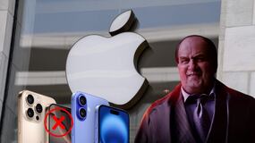 La razón por la que los villanos no usan nada de Apple en las películas