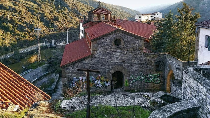 Un norteamericano compró un pueblo en España por solo 310 mil euros