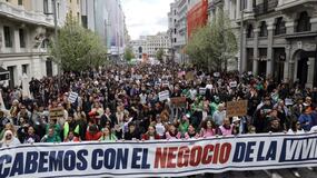 Miles de españoles coparon las calles al grito de “Acabemos con el negocio de la vivienda”