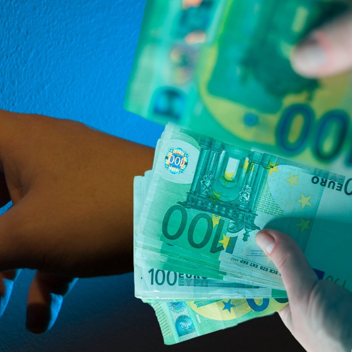 Precio de la luz hoy Domingo, 10 de agosto: ¿Cuándo está más barata y más cara?