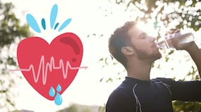 ¿Qué cantidad de agua debo beber por día según la ciencia?