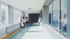 El SAS aumenta el pago de la hora a médicos de Andalucía