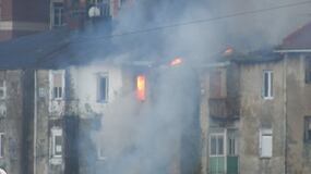 Bomberos rescataron a 5 personas de un edificio en llamas en Basauri