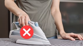 El truco viral de la abuela para dejar de planchar la ropa
