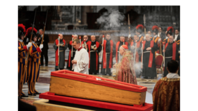 El Catafalco: ¿Qué es y por qué el Papa Francisco renunció a ello?