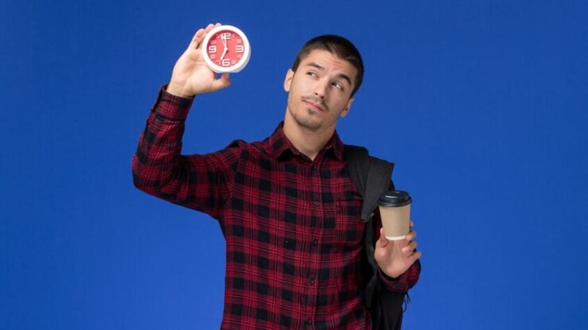 La neurociencia explica por qué hay personas que siempre llegan tarde