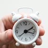 Español sorprende a un plató estadounidense al relatar sus horarios de trabajo