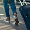 Dile adiós a los cargos extra por equipaje gracias a esta nueva maleta de Primark