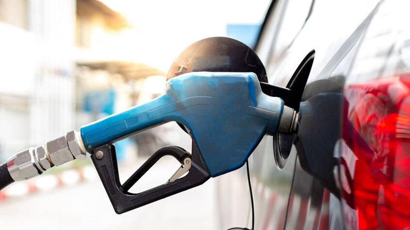 Echar gasolina