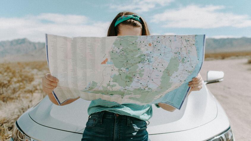 Cuidado con el dinero que llevas encima al viajar: este es el límite legal