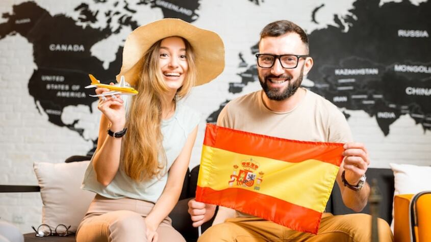 Preguntan a la lA cuál es la costumbre española más rara para los extranjeros y sorprende su respuesta: “resulta casi imposible al principio”