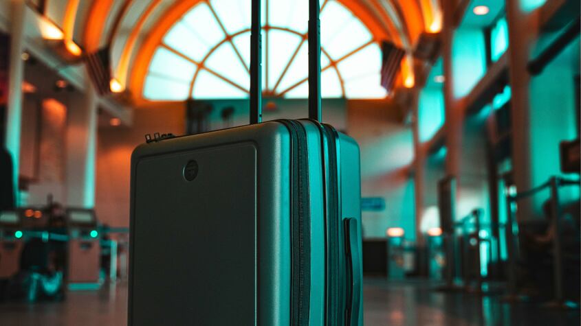 ¿Cómo afectan los cambios en los equipajes de mano en los aeropuertos?