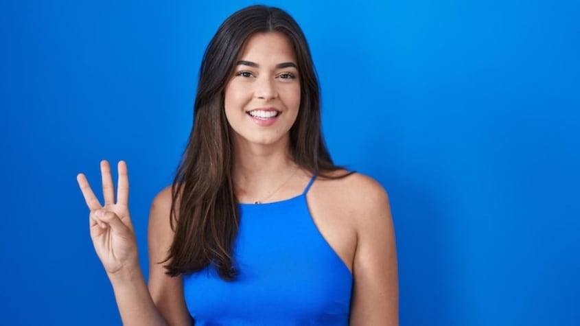 Esto dice la psicología de las personas que eligen siempre el color azul