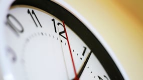 ¿A qué hora debo adelantar el reloj este domingo 30 de marzo en España?