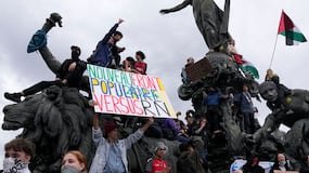 Miles de franceses salen a las calles para protestar por el avance de la extrema derecha tras las elecciones