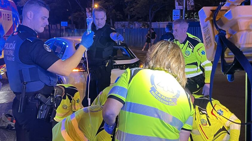 Un joven es atropellado por varios autos en Madrid y su estado de salud es muy grave