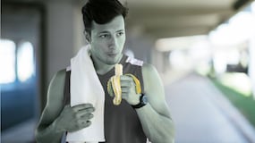 El truco viral con el que tus plátanos durarán más tiempo amarillos y comestibles