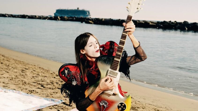 ¿Quién es Lucio Corsi, el hombre que representará a Italia en Eurovisión 2025?