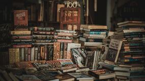 Esta es la lista completa de libros que la reina Letizia seleccionó de la Feria del Libro