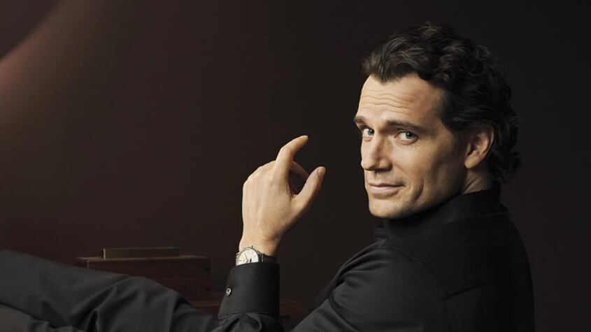Henry Cavill, en Lugo: cena en un conocido restaurante y visita una granja