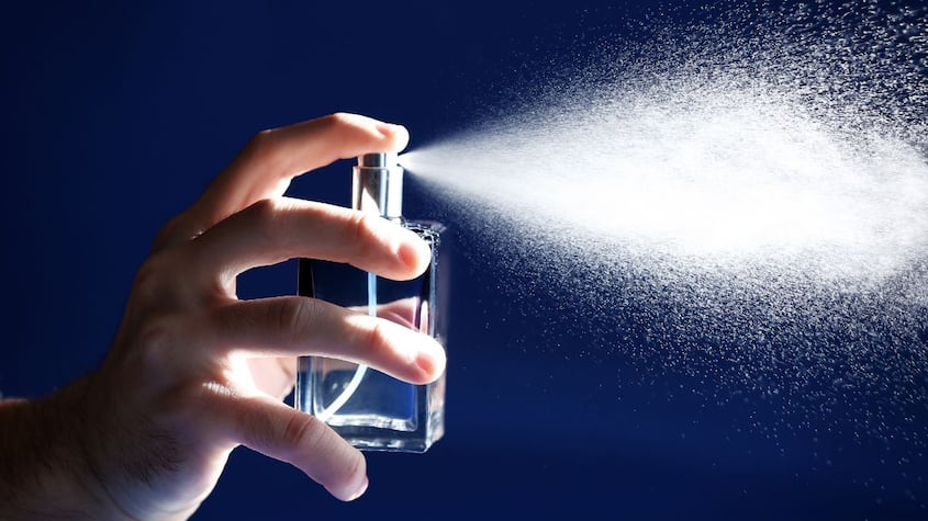 El significado de sentir olor a perfume de la nada