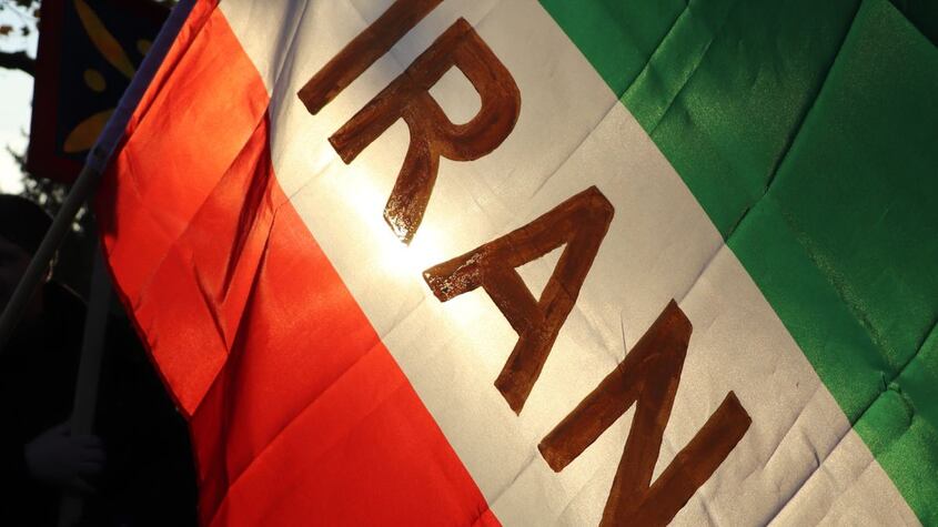 Israel responde ataque de Irán y lanza bombardeo con drones, según reportes