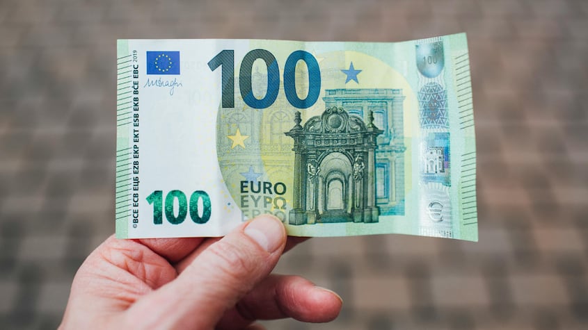 Durante julio salen de circulación billetes de 10, 20, 50 y 100 euros: ¿Cómo cambiarlos?