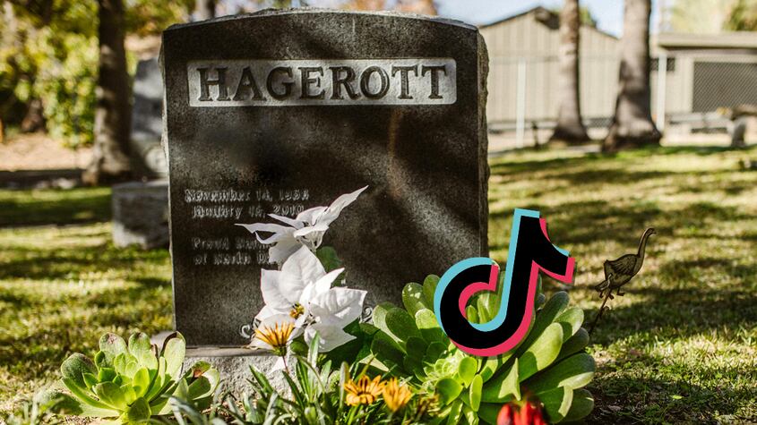Usuaria limpia lápidas para TikTok y genera debate entre el público