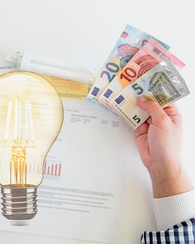 Precio de la luz hoy Lunes, 18 de agosto: ¿Cuándo está más barata y más cara?