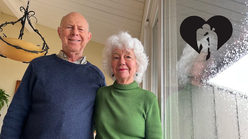 Pareja de psicólogos con 50 años de casados comparte la fórmula del amor casi eterno