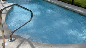 Policía de Sevilla investiga la muerte de un menor de ocho años en una piscina