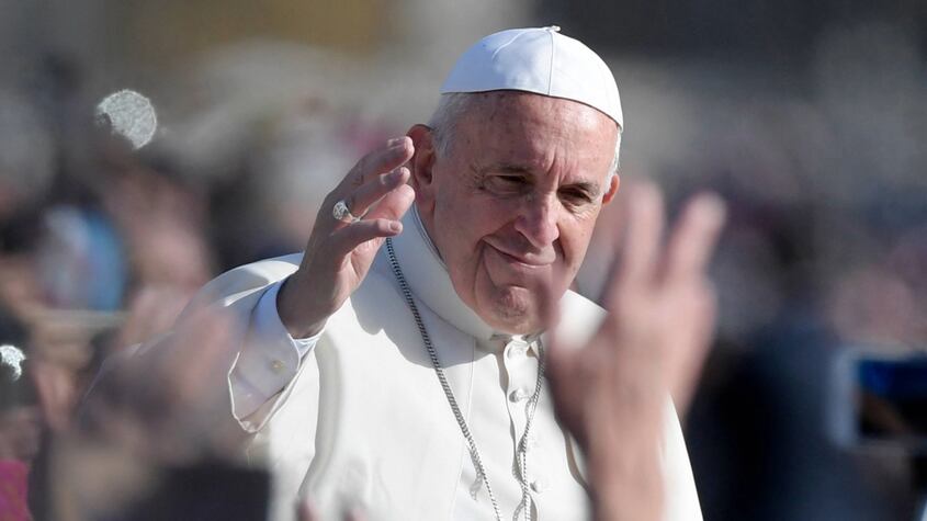 Papa Francisco: la historia de vida de Esther, la mujer del retrato que tenía en su despacho de la Casa de Santa Marta