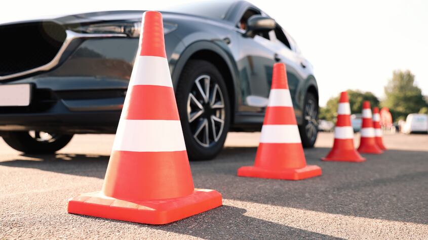 Examen de conducir en España: ¿Cuántas preguntas tiene el test y cómo hacer una prueba?