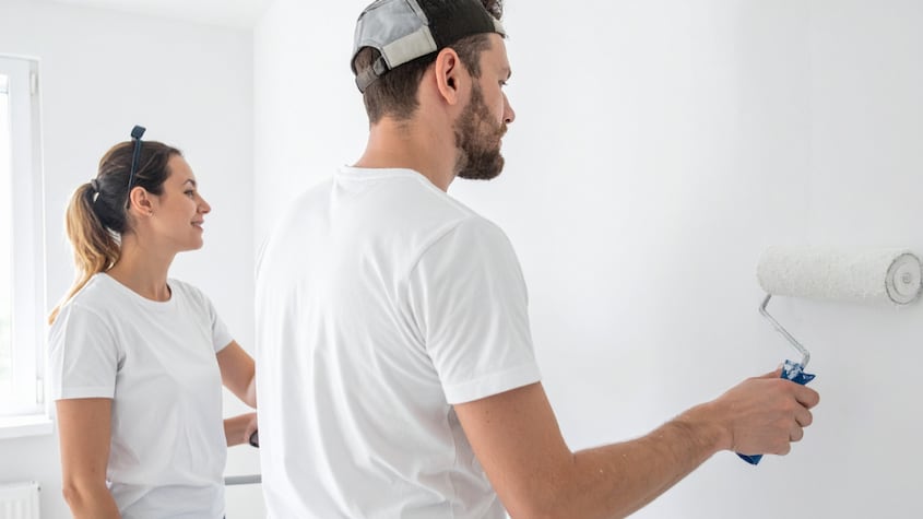 Las paredes blancas son de otro siglo: el tono de pintura que transmite calma y reduce el estrés visual