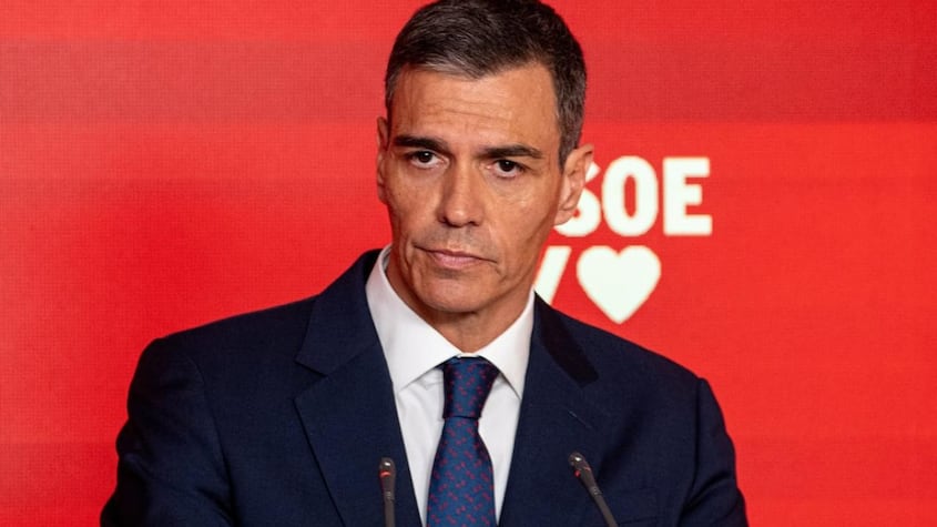 Las señales de tensión de Pedro Sánchez durante su discurso en la sede del PSOE, según experto en lenguaje no verbal