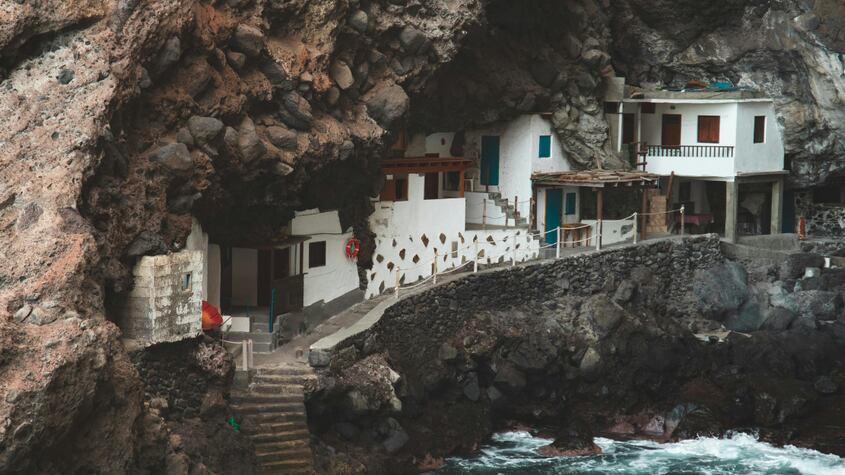 ¿Sacado de un cuento de hadas? El pueblo de España que se encuentra dentro de una cueva