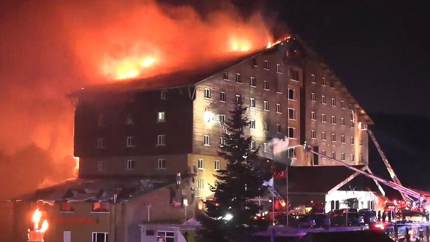 Incendio en una estación de esquí de Turquía