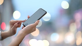 Según expertos, este es el truco definitivo para que no escuchen tus conversaciones desde el móvil