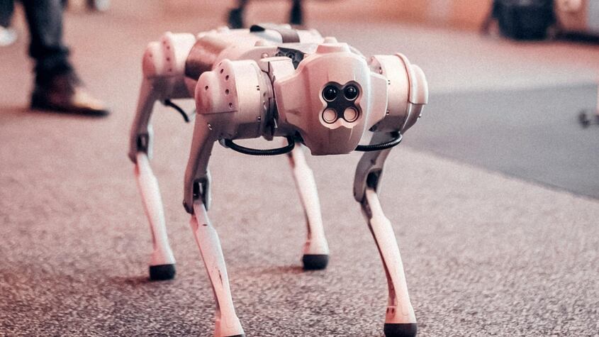 ¡Sorpresa en Barcelona! Miles de personas se sorprenden al ver un robots en las calles