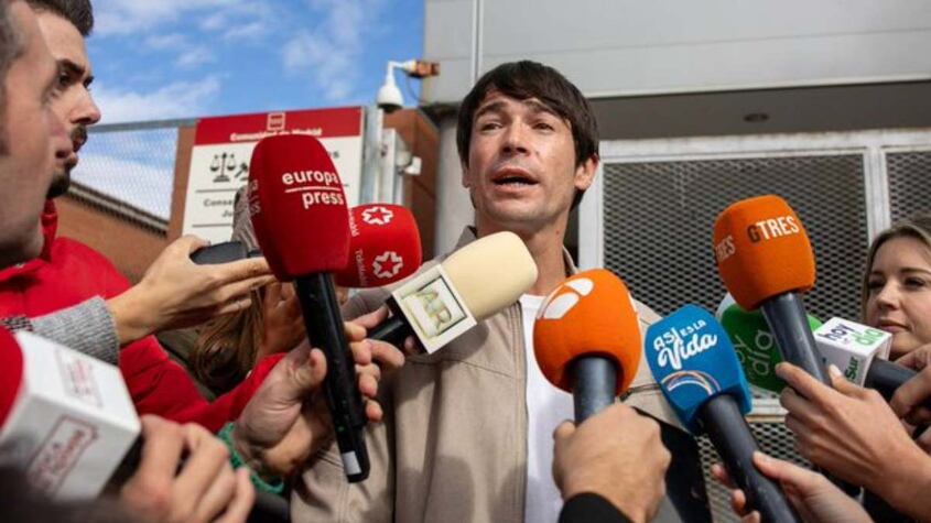 Juanjo Ballesta ante los medios tras ser acusado de agresión sexual.
